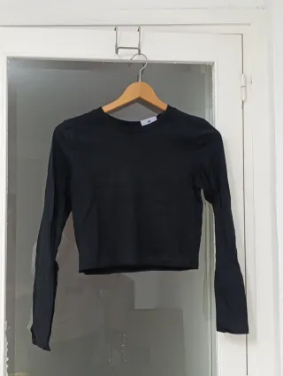 Crop Top Manga Larga Negro Talla M