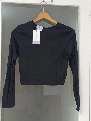 Crop Top Manga Larga Negro Talla M