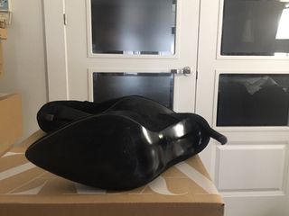 Botines de tacón fino en ante