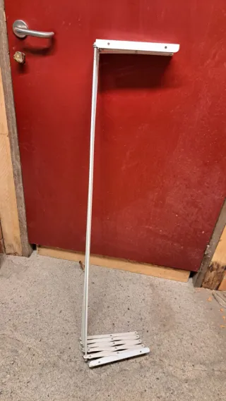 Tendedero de pared extensible