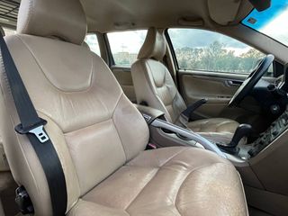 XC70 2.4 D5 Summum AWD 185 CV Automático