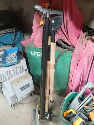 Soporte Titan para ingletadora