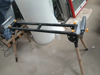 Soporte Titan para ingletadora