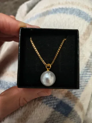 Colgante imitación oro y perla