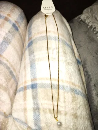 Colgante imitación oro y perla