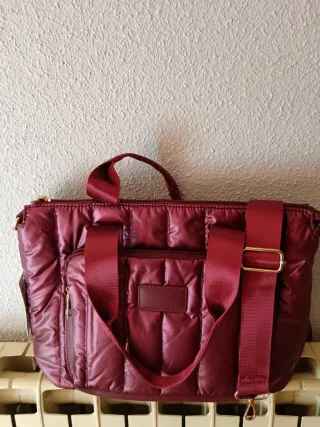 Bolso granate acolchado