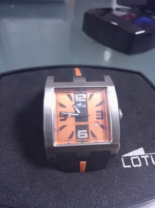 Reloj Lotus Hombre Negro Naranja