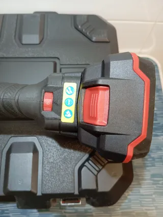 Amoladora radial Parkside performance completa