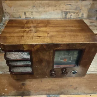 Radio Antigua Le Central des Ondes Madera valvulas