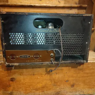 Radio Antigua Le Central des Ondes Madera valvulas