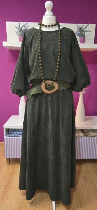 Conjunto falda larga pana verde talla única