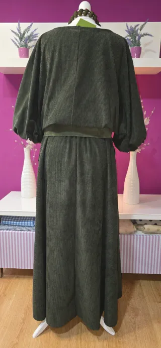 Conjunto falda larga pana verde talla única