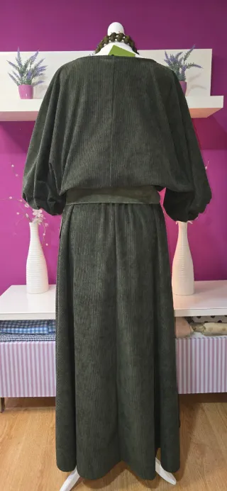 Conjunto falda larga pana verde talla única