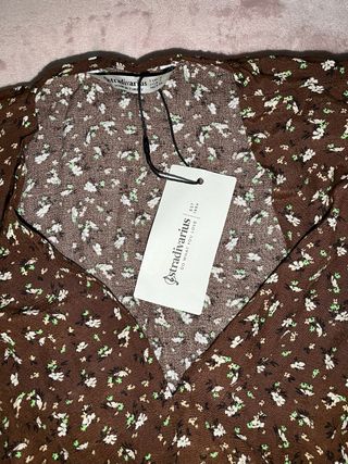 Vestido floral Stradivarius Talla S