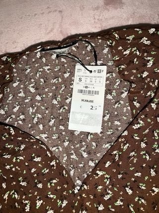 Vestido floral Stradivarius Talla S