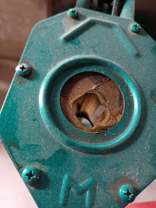 Encorchadora de botellas de vino