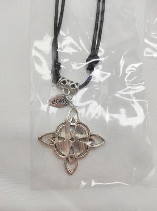 Collar Nudo de Bruja