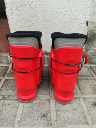 2 paia di scarponi da sci alpino per bambini