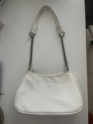 Bolso blanco cadena