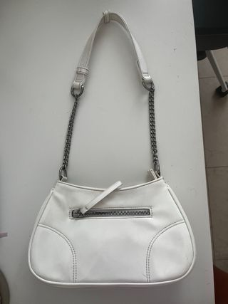 Bolso blanco cadena