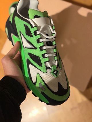 Louis Vuitton Zapatillas Tatic Verde y Negro