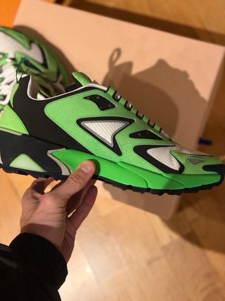 Louis Vuitton Zapatillas Tatic Verde y Negro