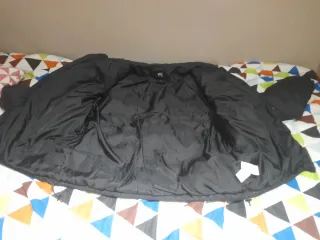 Chaqueta acolchada negra hombre