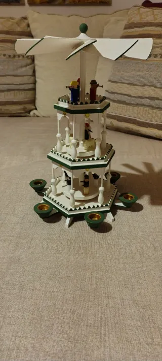 Piramide di Natale in legno