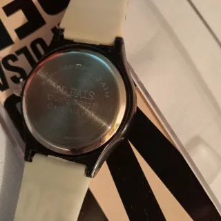 Reloj El País Prensa