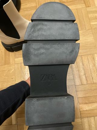 Botas Zara Beige y Negras