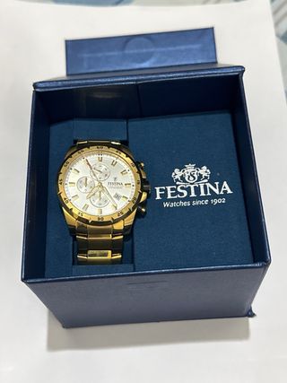 Reloj Festina Dorado Cronógrafo
