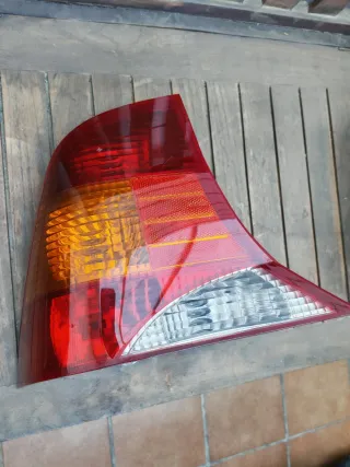 Pilotos Traseros Ford Focus Sedan