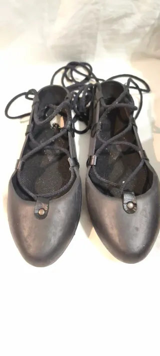 Abarcas Azala Talla 43 Negras