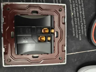 Timbre plateado con diseño de campana