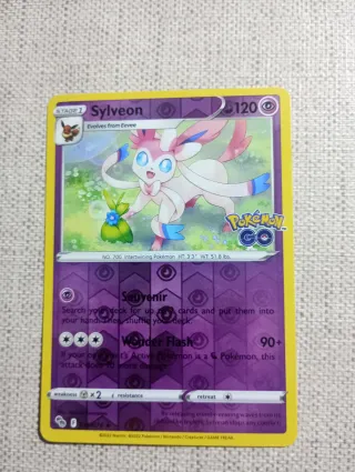 Sylveon Pokémon GO 2022 Carta Coleccionable