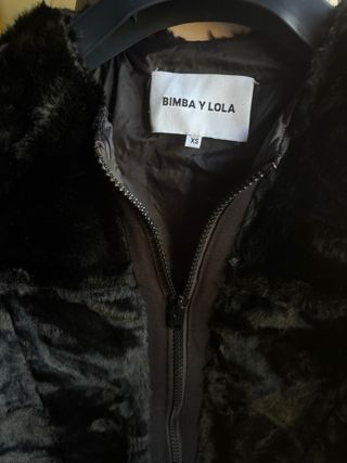 Abrigo pelo negro Bimba y Lola XS LOTE