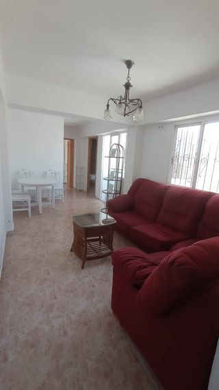 Bonito piso con 3 dormitorios en Almería