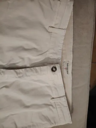 Pantalón blanco para chico muy bonito, talla 46