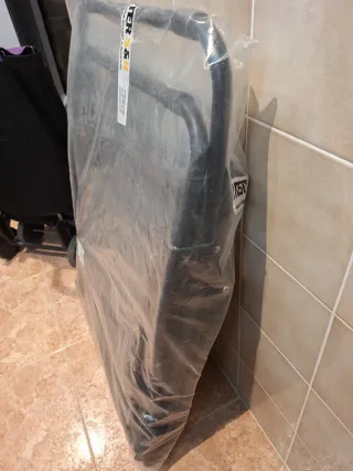 2 Sillas reclinables / Tumbona gris con patas negr