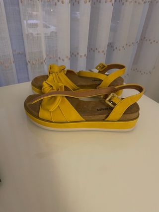 Sandalias amarillas mujer Refresh