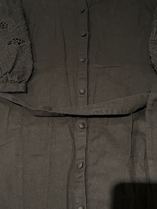 Vestido H&M midi negro abotonado