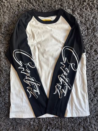 Camiseta Corteiz Manga Larga Negra Blanca