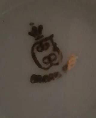 Teiera da collezione in ceramica bianca