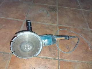 Radial Makita Grande