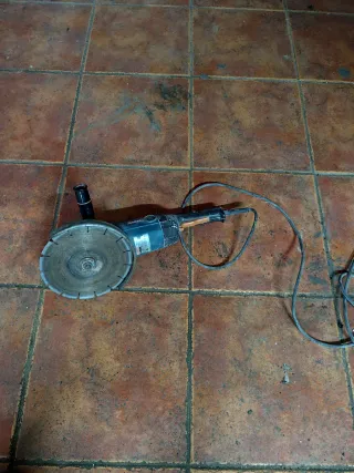 Radial Makita Grande