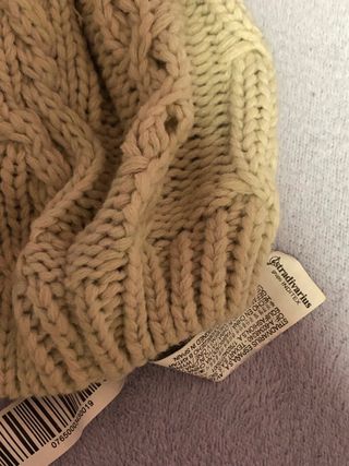 Gorro de lana beige trenzado
