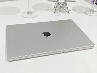 MacBook Pro 16 M3 Max 64GB