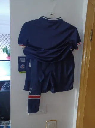 Equipación PSG Niño Talla 116-122 cm