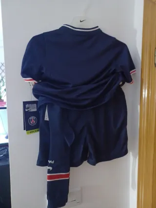 Equipación PSG Niño Talla 116-122 cm