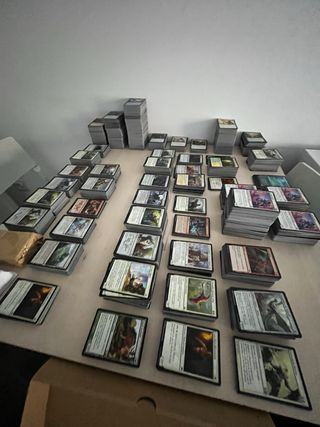 Lotto di 900 carte Magic (in inglese senza ripetizioni)